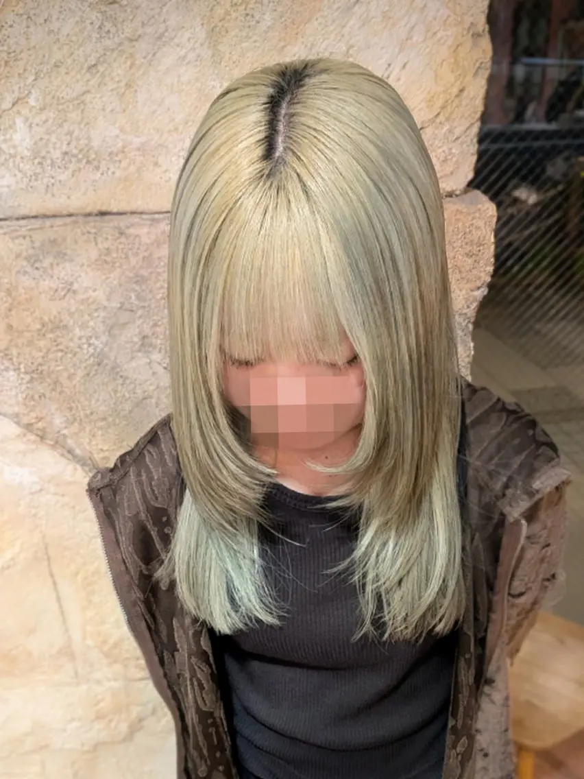ロング 顔まわりレイヤー 顔周りカット レイヤーカット 梅原 瑞雪のヘアスタイル