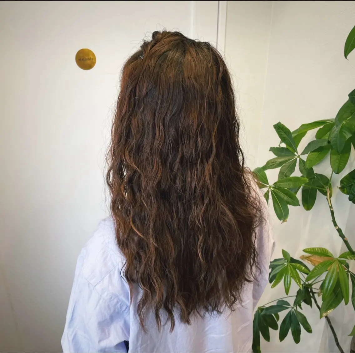 ロング パーマ 小松田 琴美のヘアスタイル