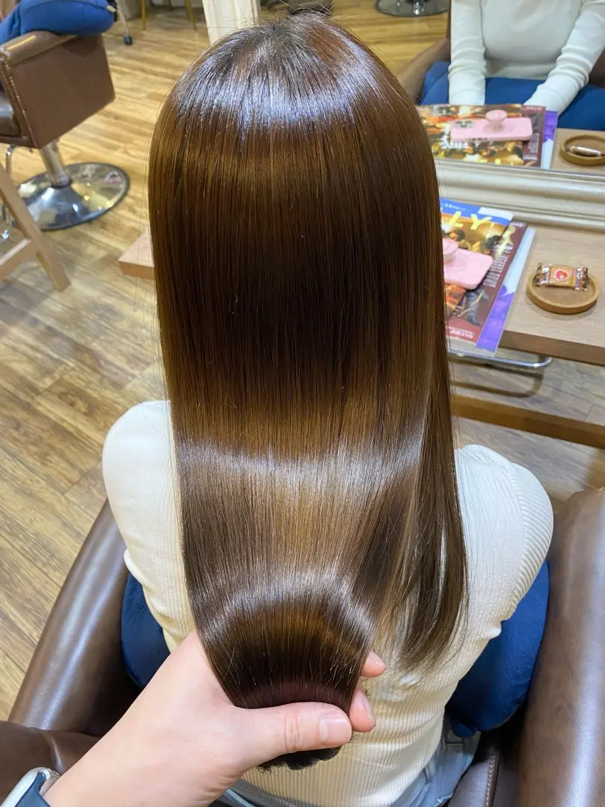 ロング カラー ヘアカラー トリートメント 服部 樹季のヘアスタイル