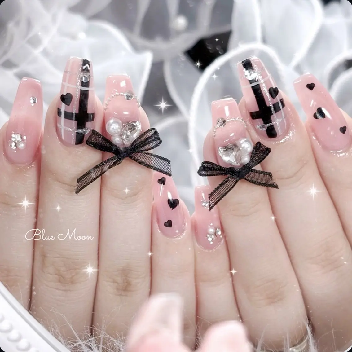 ネイル リボン ハンドネイル フットネイル ハンドケア nail salon Blue Moonのネイルデザイン