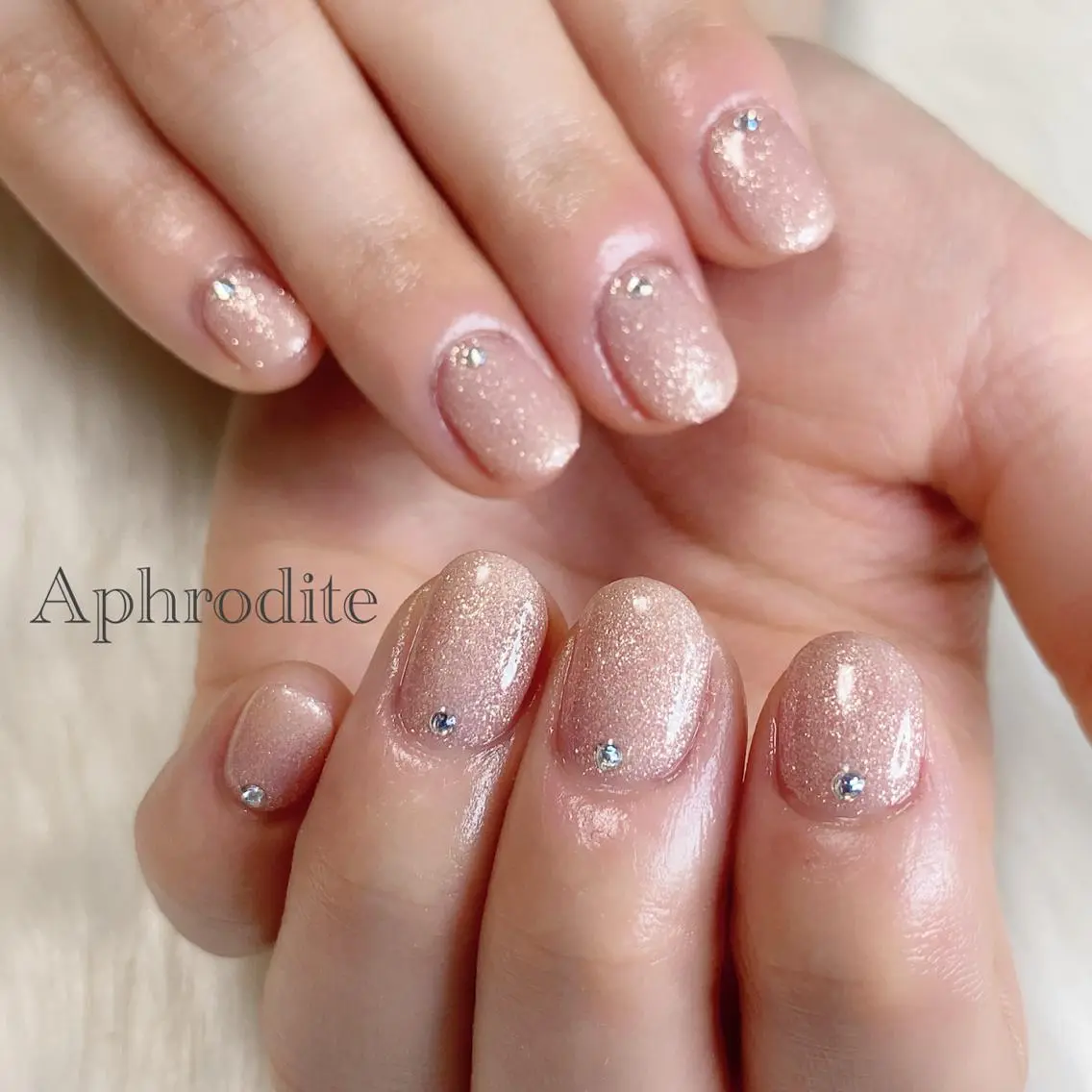 ネイル Aphrodite パラジェル認定サロンのネイルデザイン
