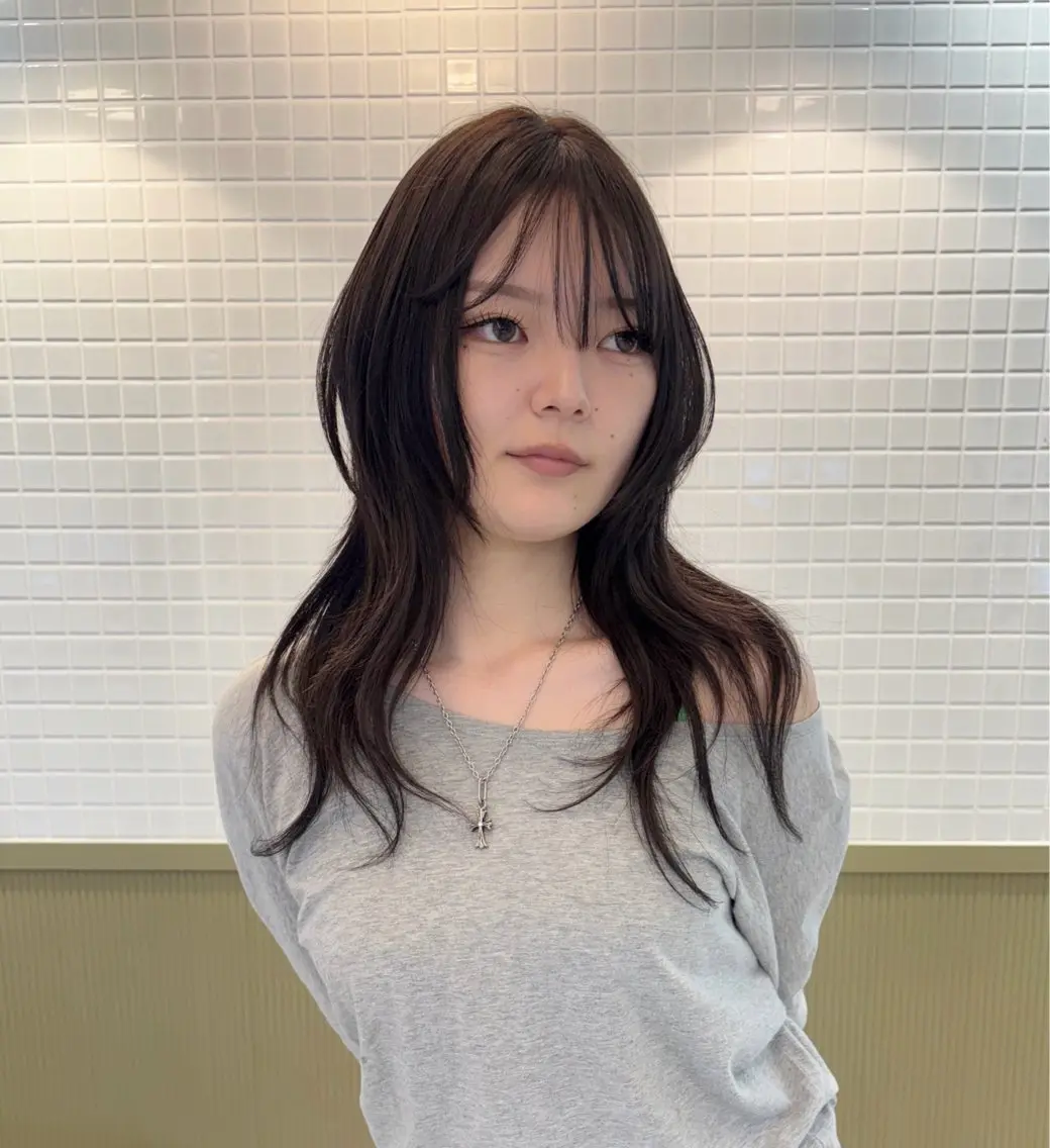 ロング ハッシュカット カット ヘアカラー ☕️NOA / レイヤーカット🍮のヘアスタイル