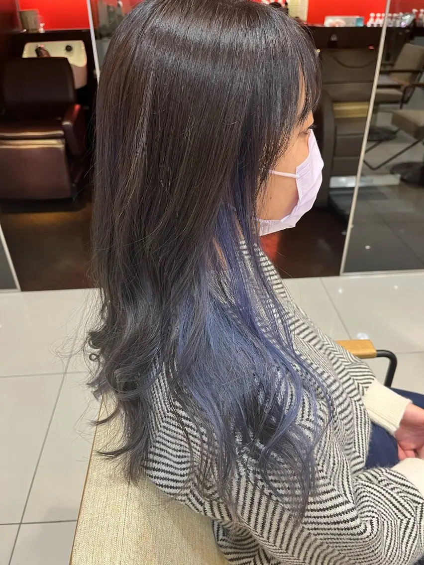 セミロング カラー ブルーカラー インナーカラー なつな/ 透明感カラーのヘアスタイル