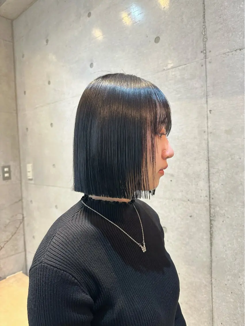 ショート カラー 切りっぱなしボブ ブルーカラー ダークグレー ダークグレージュ グレージュ カット トリートメント 🌀お洒落パーマ / 齋藤大貴🌀のヘアスタイル