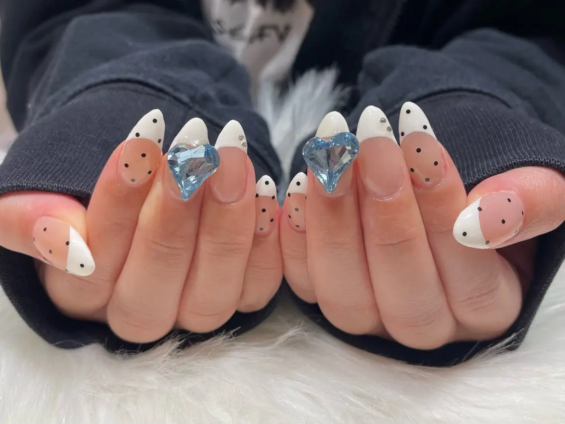 ネイル emusalon_ Arisaのネイルデザイン