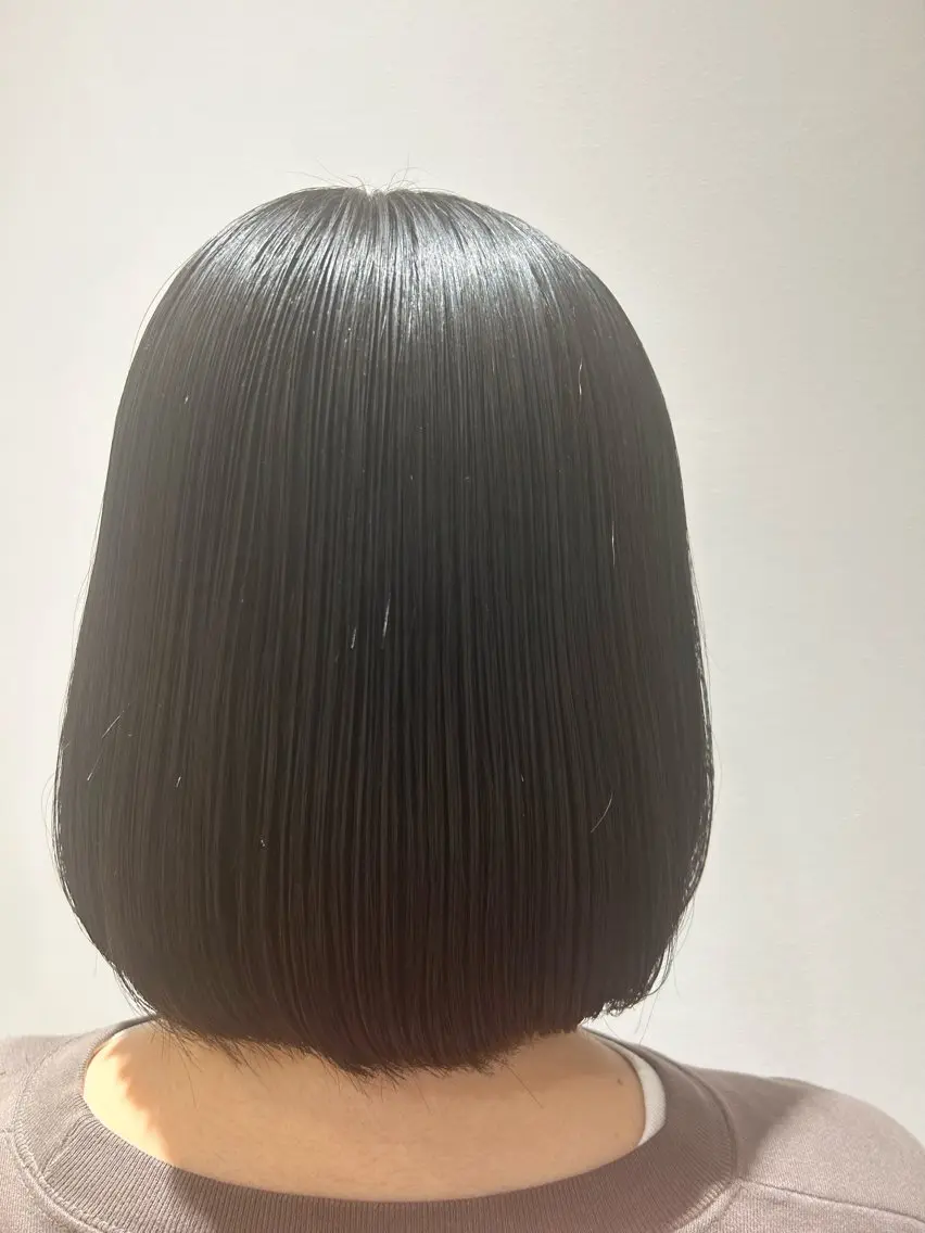 ミディアム カラー ボブ 松岡 恭弘のヘアスタイル