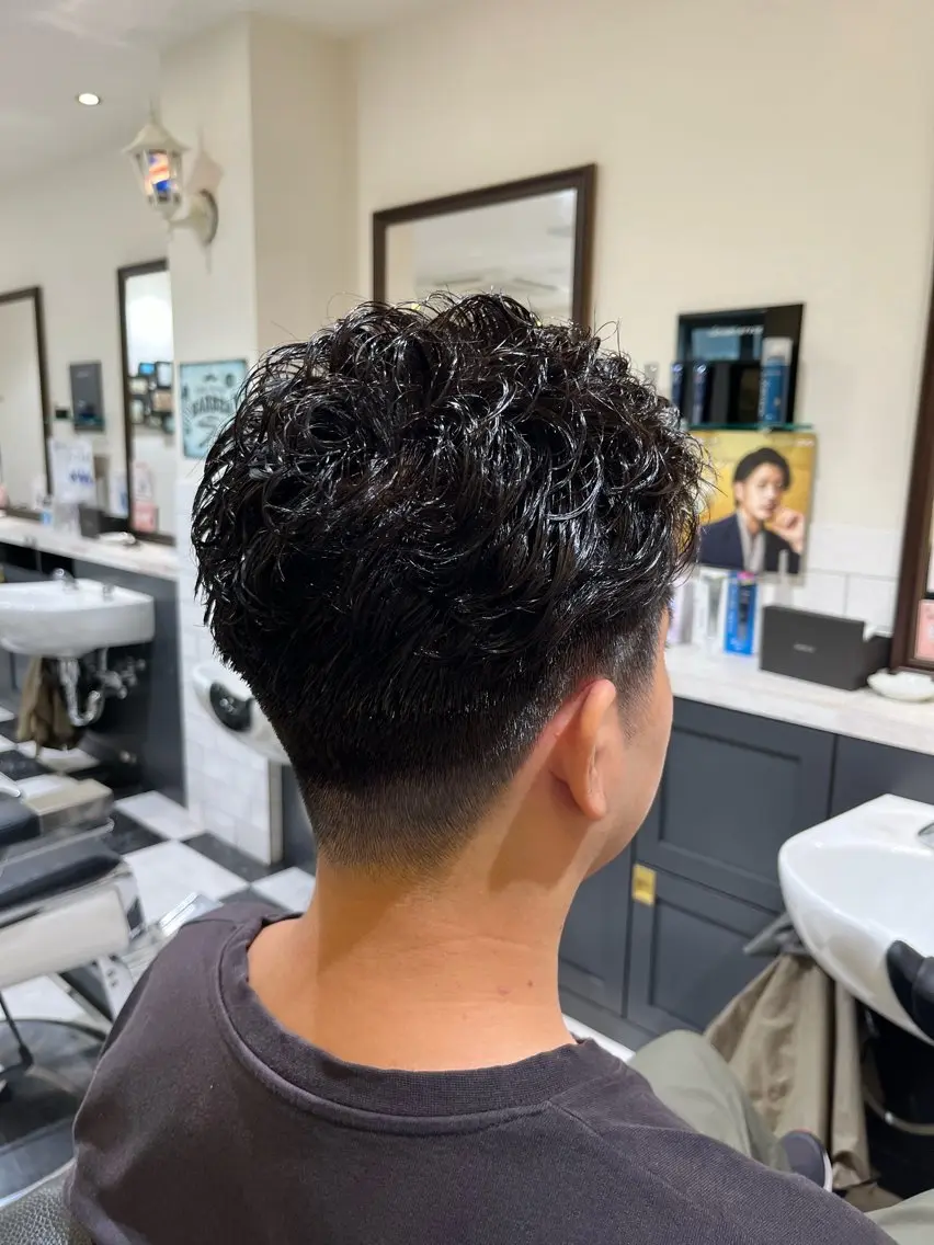 ショート パーマ メンズ メンズパーマ 似合わせカットのヘアスタイル