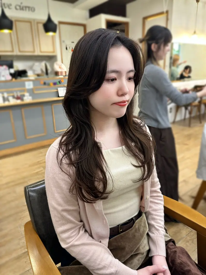 ロング カラー パーマ ヘアアレンジ メンズ キッズ カット トリートメント 顔まわりで差がつく 🌿似合わせカットのヘアスタイル