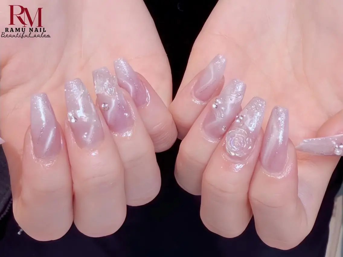 ネイル アートネイル チークネイル 長さ出し フレンチネイル グラデーション ハンドネイル RAMU_Nail 池袋店のネイルデザイン