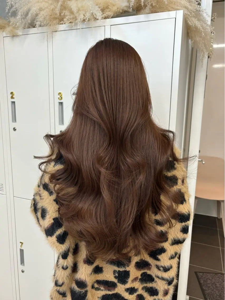 ロング 韓国ヘア レイヤーカットのヘアスタイル