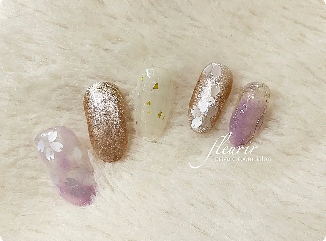 ネイル アートネイル 桜ネイル 入学式 ゴールド 卒業式 フルリール 【プライベートサロンのネイルデザイン