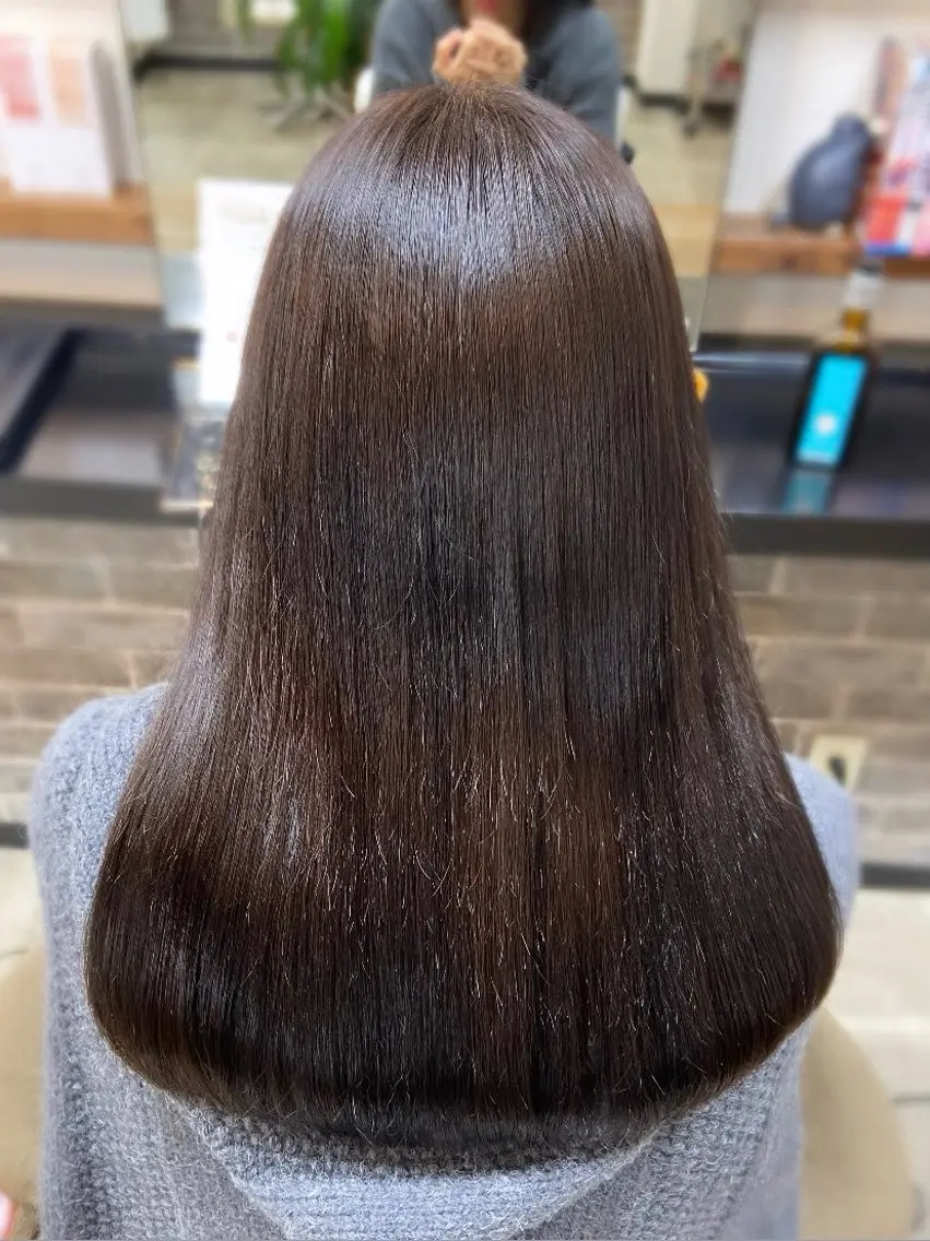 平日限定25%オフクーポン‼️🍀ツヤ髪カット+髪質改善♪縮毛矯正✨の写真