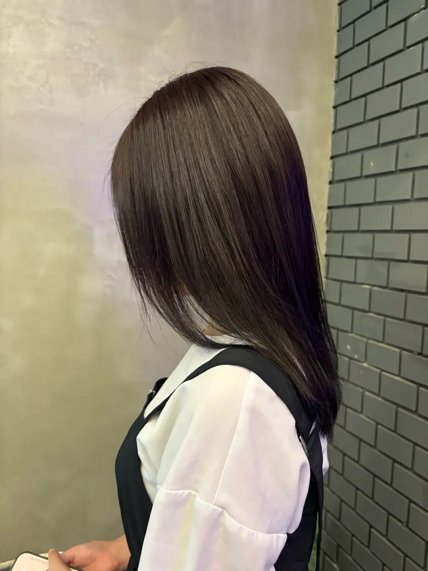 セミロング 田中 綾乃のヘアスタイル
