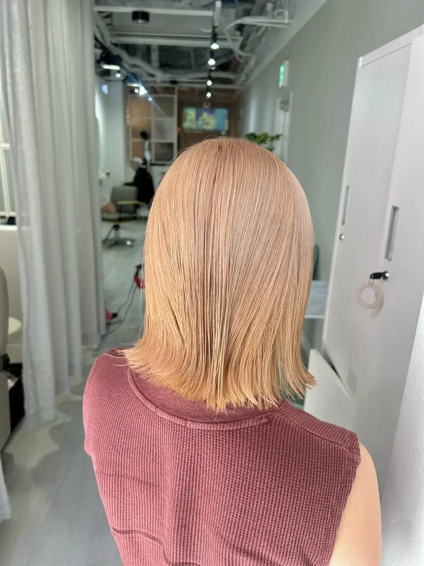 ショート カラー ベージュカラー ハイトーンカラー オレンジ オレンジベージュ ヘアカラー トリートメント 🍿川越torie MIREI🍿のヘアスタイル