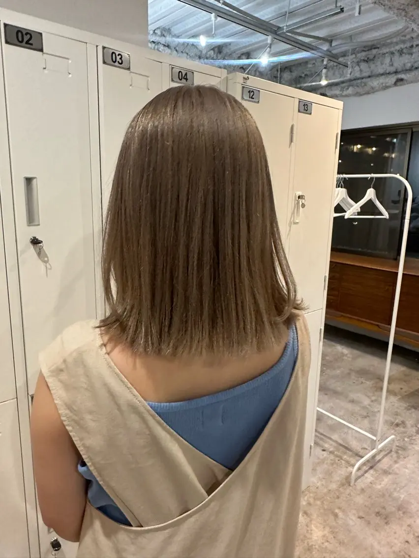 ミディアム カラー ブリーチ ケアブリーチ グレージュ ミルクティーグレージュ ヘアカラー トリートメント 中目黒🌼 🌼ハナのヘアスタイル
