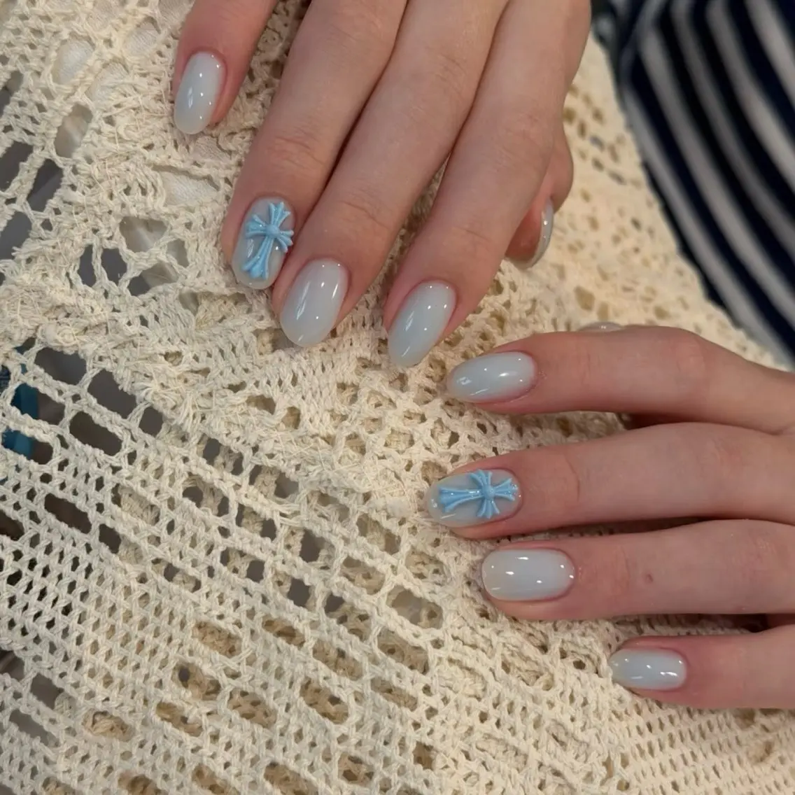 ネイル チークネイル ドット フレンチネイル グラデーション 韓国ネイル ハンドネイル Minette nailrinrinのネイルデザイン