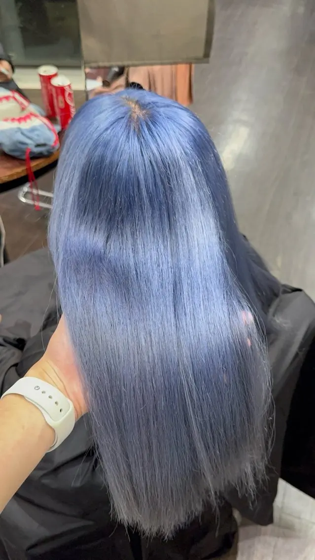 ロング カラー ブリーチ ブルーカラー ケアブリーチ 透明感カラー ダブルカラー ヘアカラー Lima/ブリー チ特化/心斎橋のヘアスタイル