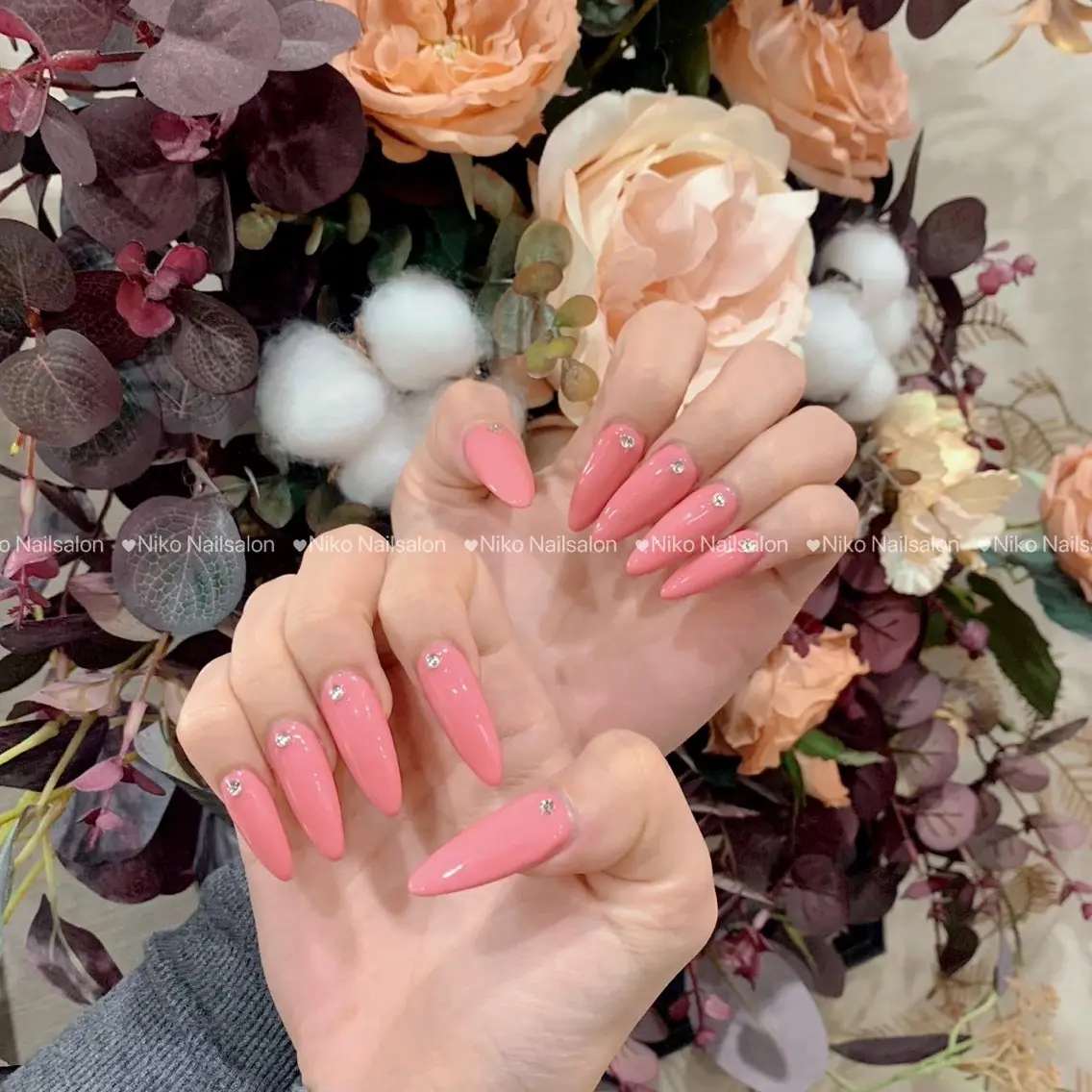 ネイル チークネイル 長さ出し フットネイル フレンチネイル ジェルネイル Niko Nail salon 銀座本店のネイルデザイン