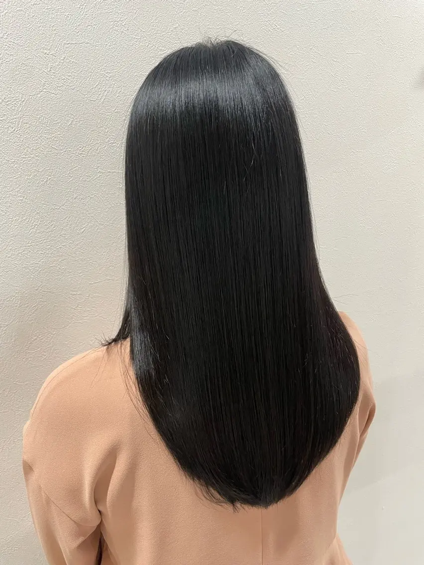 カラー 植木 日菜のヘアスタイル