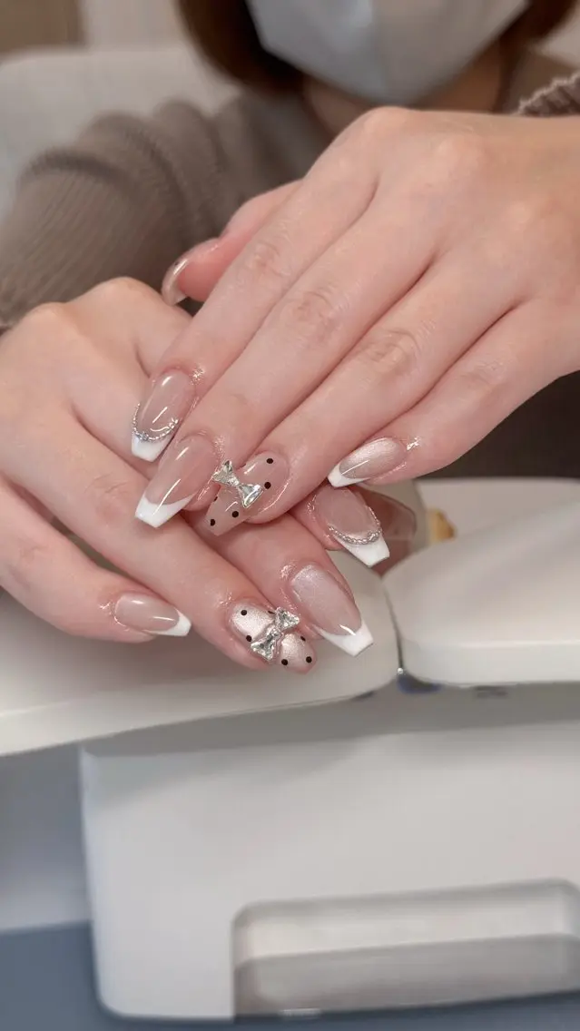 ネイル ドット フレンチネイル マグネットネイル ワンホンネイル nailsalon ChuColaのネイルデザイン