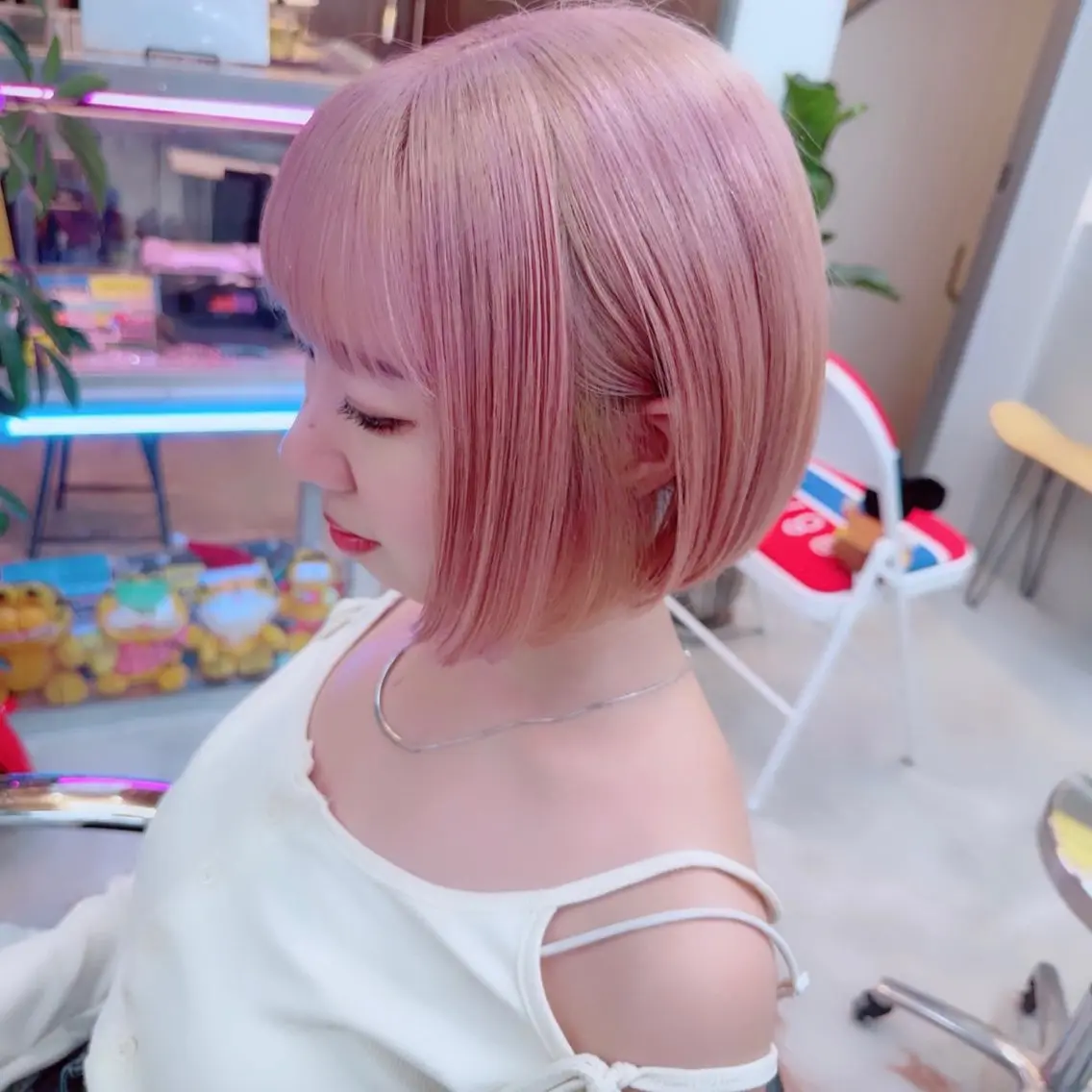 ショート カラー 岡野 静華のヘアスタイル