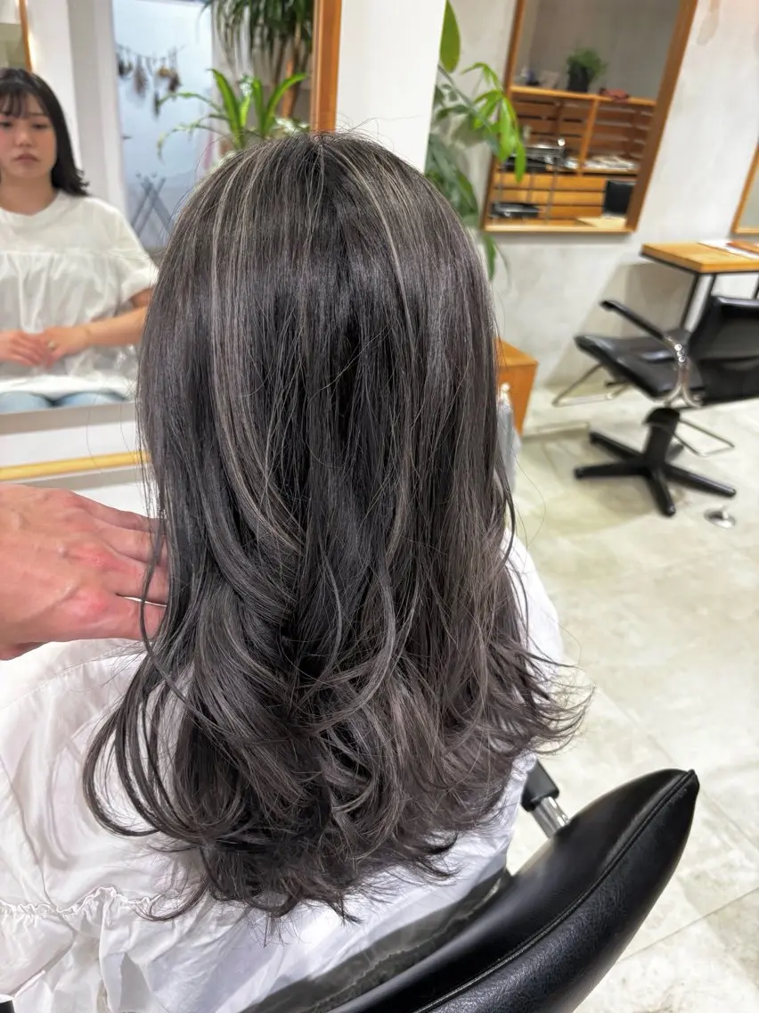 ミディアム カラー カット ヘアカラー トリートメント Lino by hoNuaのヘアスタイル