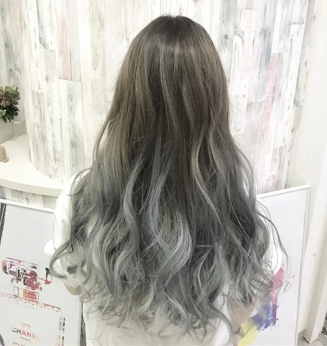 ロング カラー グラデーションカラー ハイライトカラー 3Dハイライト ハイライト ヘアカラー kazufumi ..のヘアスタイル