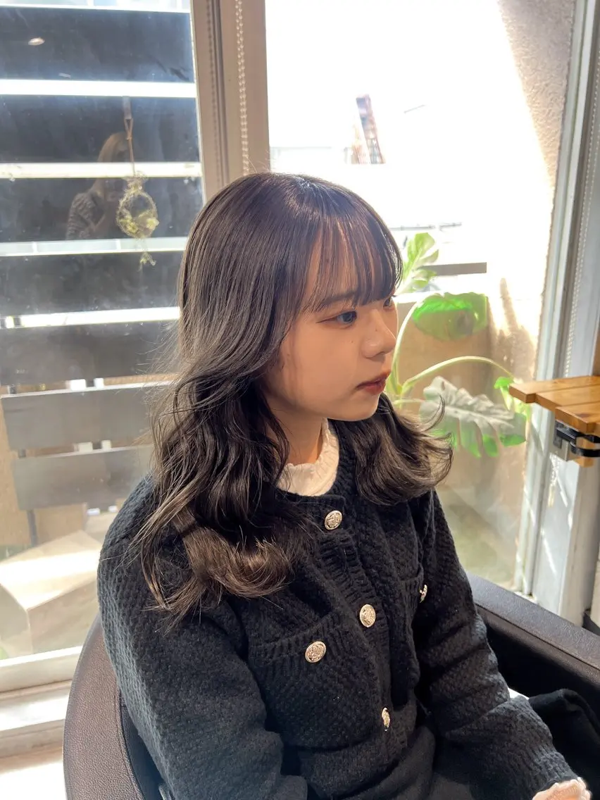 セミロング カラー ヘアカラー トリートメント NANAMI🩵 大人可愛い韓国ヘアのヘアスタイル
