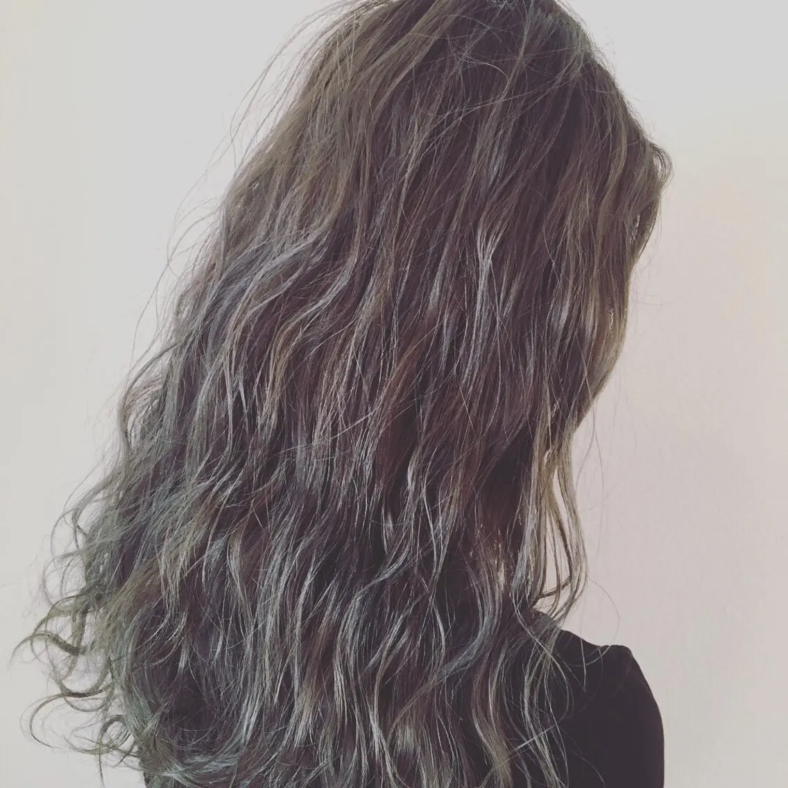 ロング 反橋 聖のヘアスタイル
