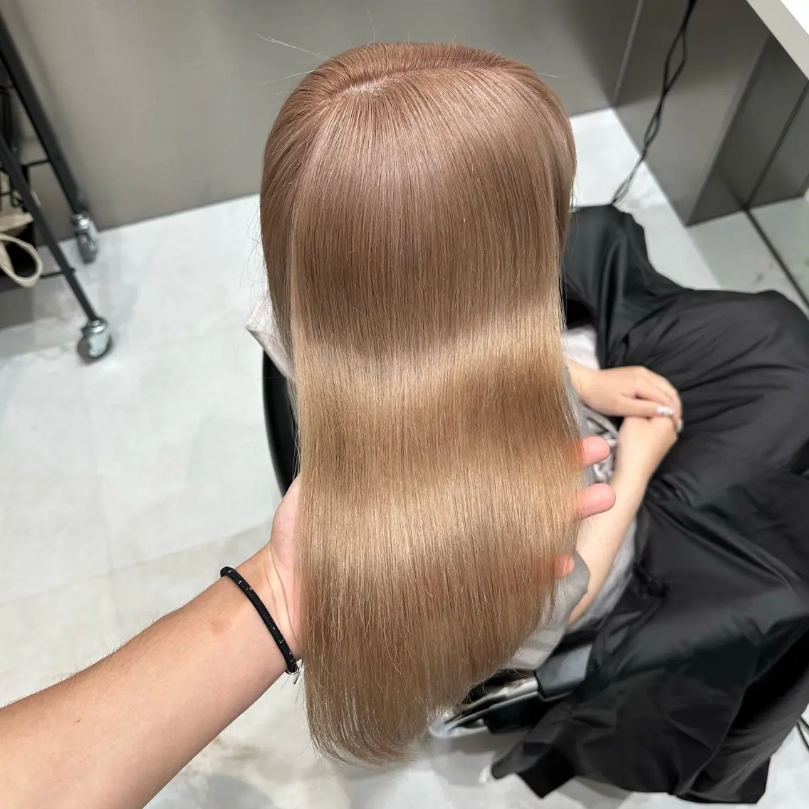 ミディアム カラー ヘアカラー 💫艶ハイトーン×髪 質改善💫リュウトのヘアスタイル