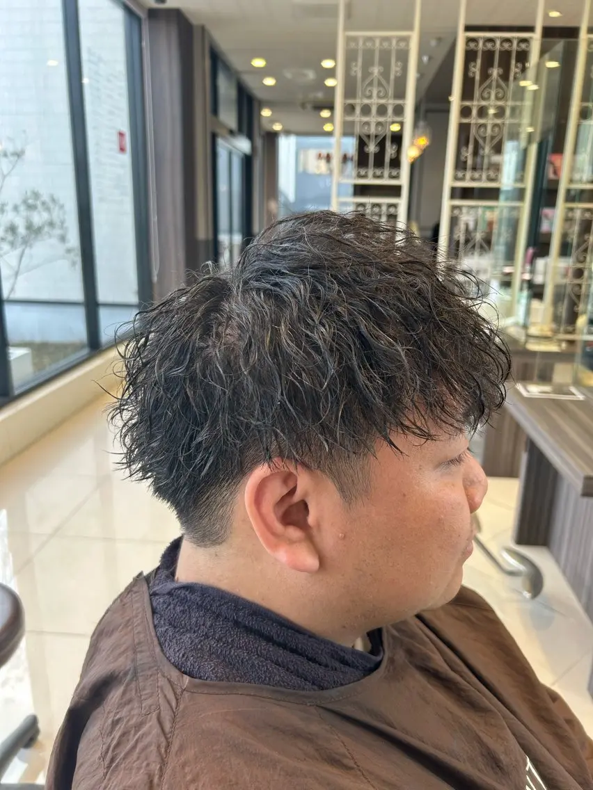 ショート パーマ メンズ メンズ専門 米山諒✂️のヘアスタイル