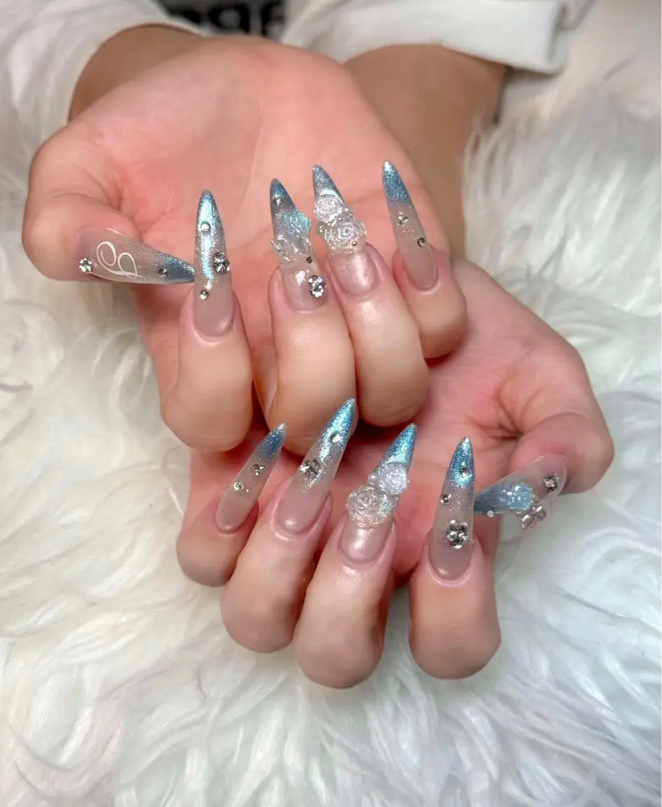 ネイル チークネイル ドット フレンチネイル グラデーション ハート ハンドネイル ハンドケア Eli Muse 新宿ネイルのネイルデザイン