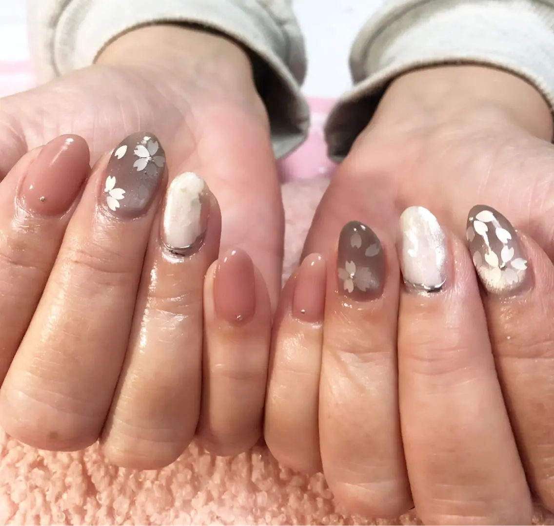 ネイル ＧＬAD グラットのネイルデザイン
