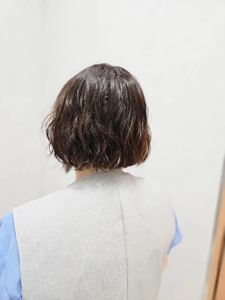 【ふんわり大人可愛い】カット+デザインパーマの写真