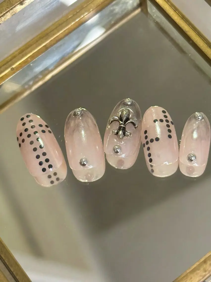 ネイル ハンドネイル 西田 花音のネイルデザイン