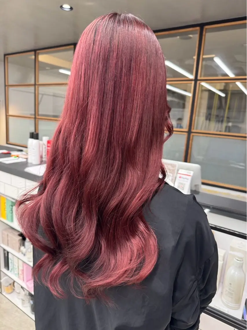 カラー ロング ボルドーカラー カット ヘアカラー トリートメント 渋谷ハイトーン/ 髪質改善/梨緒💜のヘアスタイル