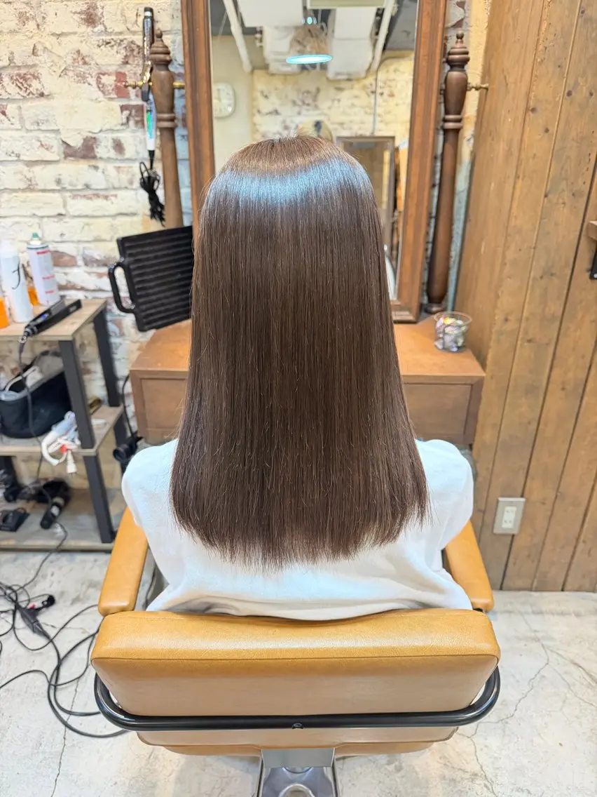 セミロング カラー ベージュカラー ブリーチ ブラウンカラー 透明感カラー 髪質改善 ヘアカラー トリートメント 七井 香奈 (なないかな)のヘアスタイル