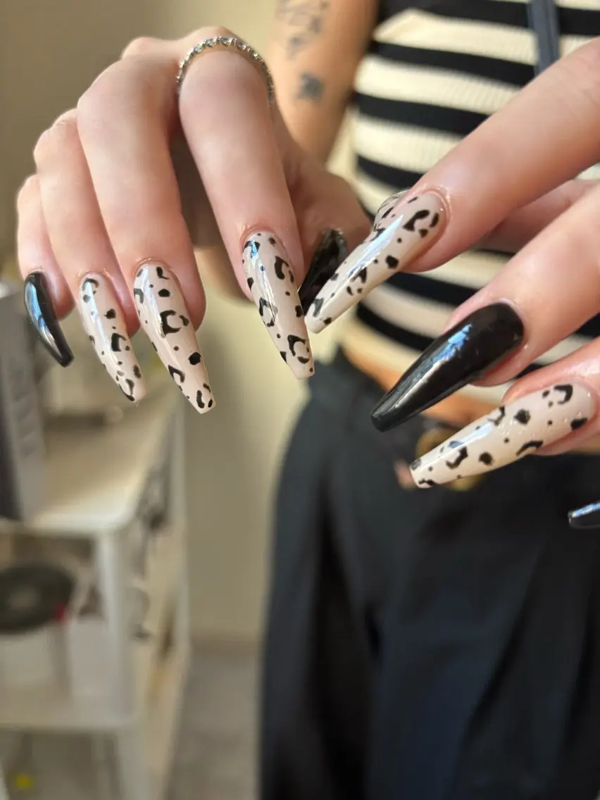 ネイル Nailstudio Hulmのネイルデザイン