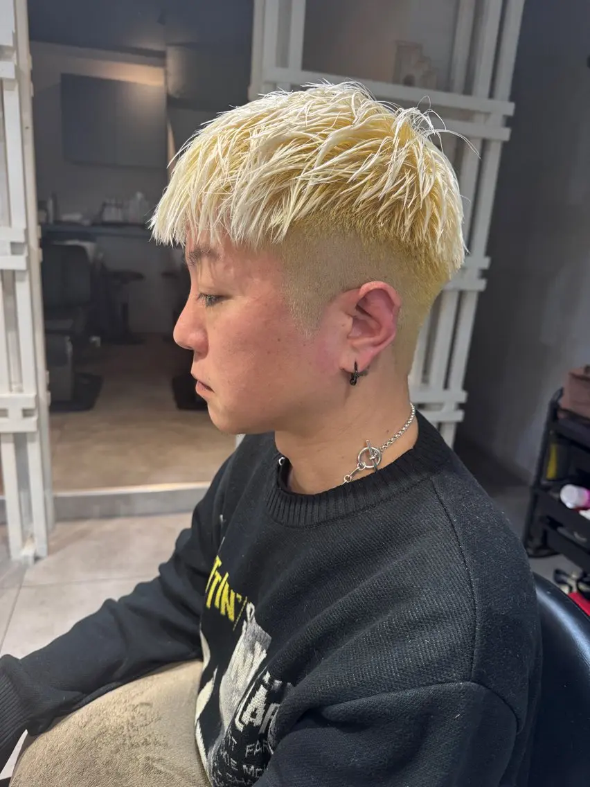 【ブリーチ×デザインカラー】透明感＆ハイトーンが叶う🎨トリートメント付き✨の写真
