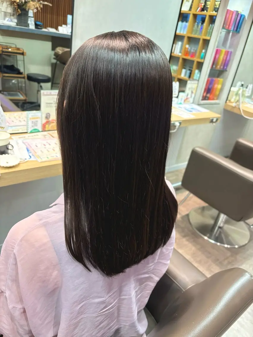 ロング パーマ 縮毛矯正 🎀縮毛矯正.暗髪 .艶髪🩶ちひろのヘアスタイル