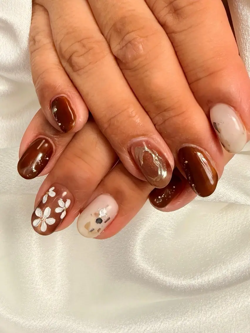 ネイル ハンドネイル nail salon BrooChillのネイルデザイン