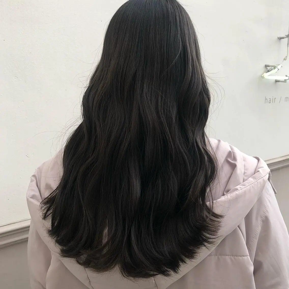 ロング カラー ダークグレー ダークグレージュ グレージュ 足立 千咲のヘアスタイル