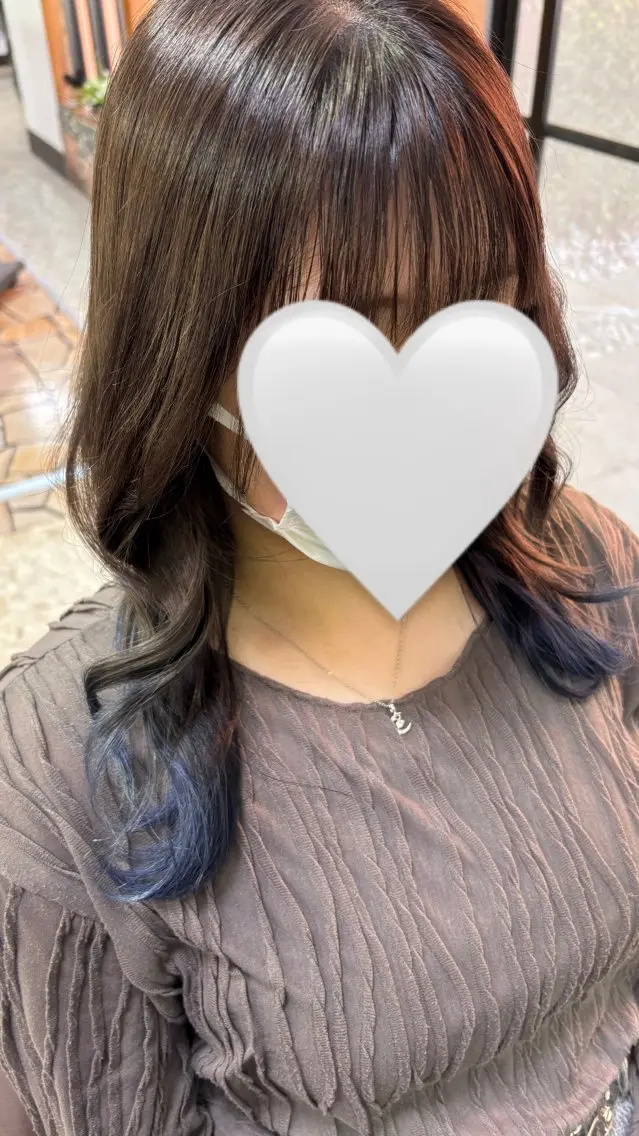 カラー ブルーカラー 山下 まりなのヘアスタイル