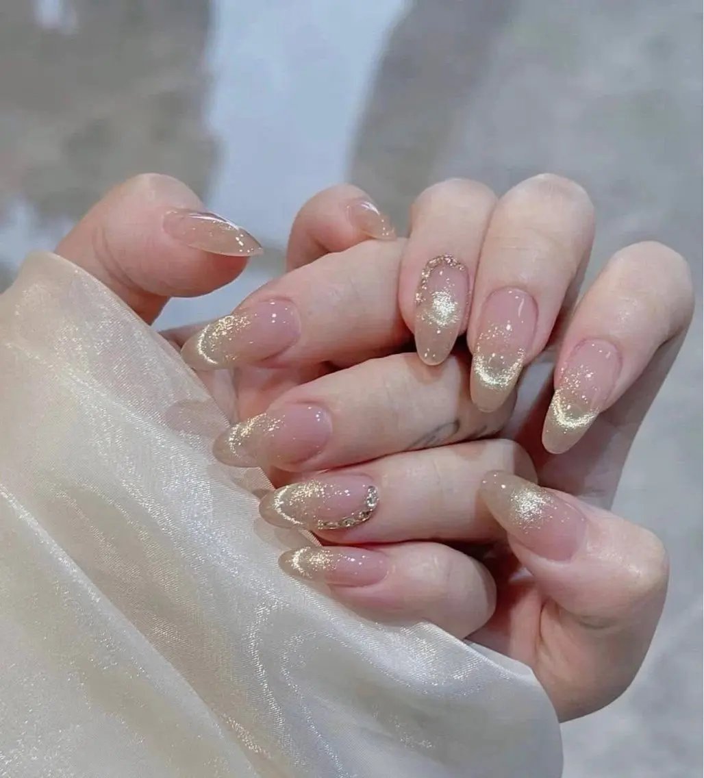 ネイル ハンドネイル T. Leeのネイルデザイン