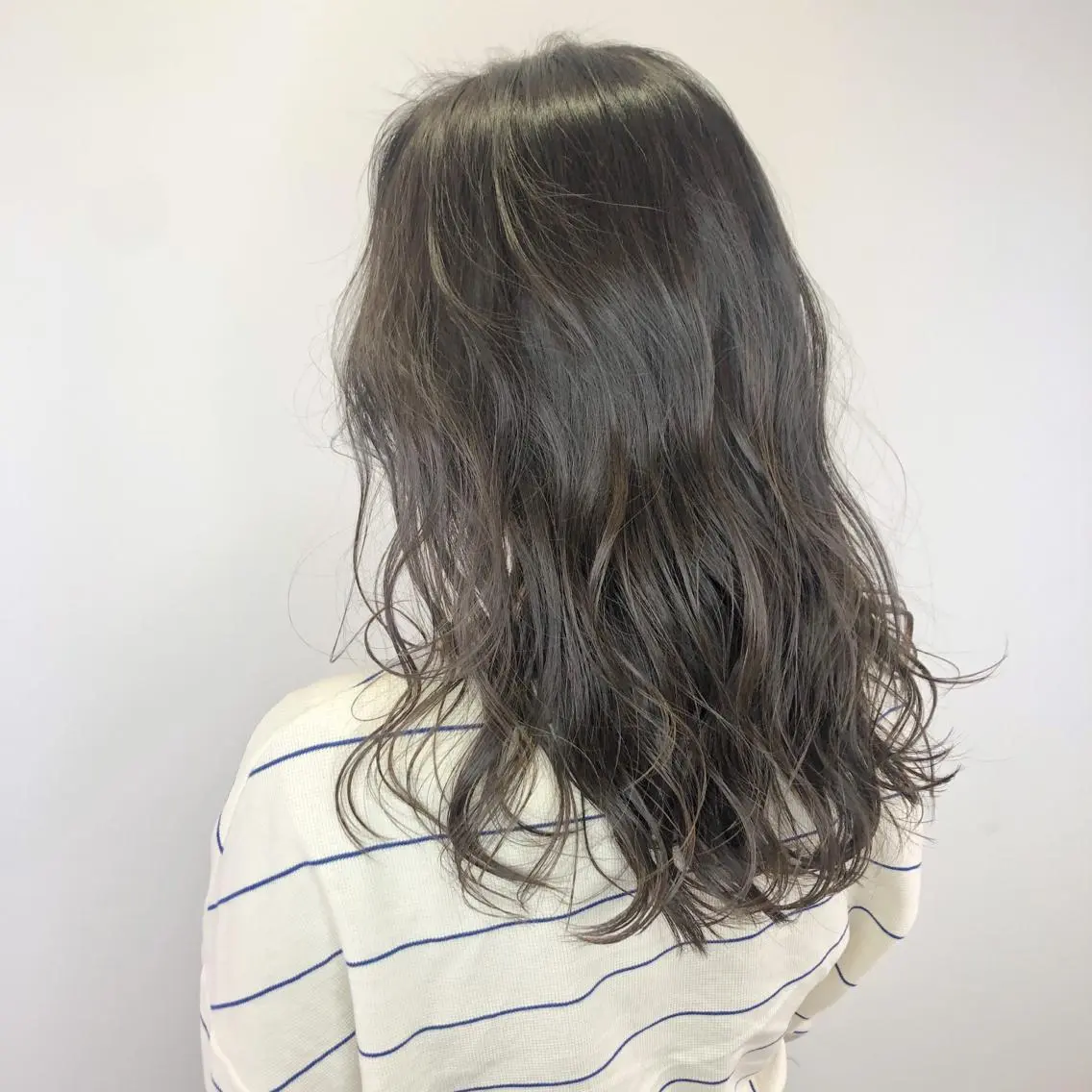 セミロング カラー 関 京磨のヘアスタイル