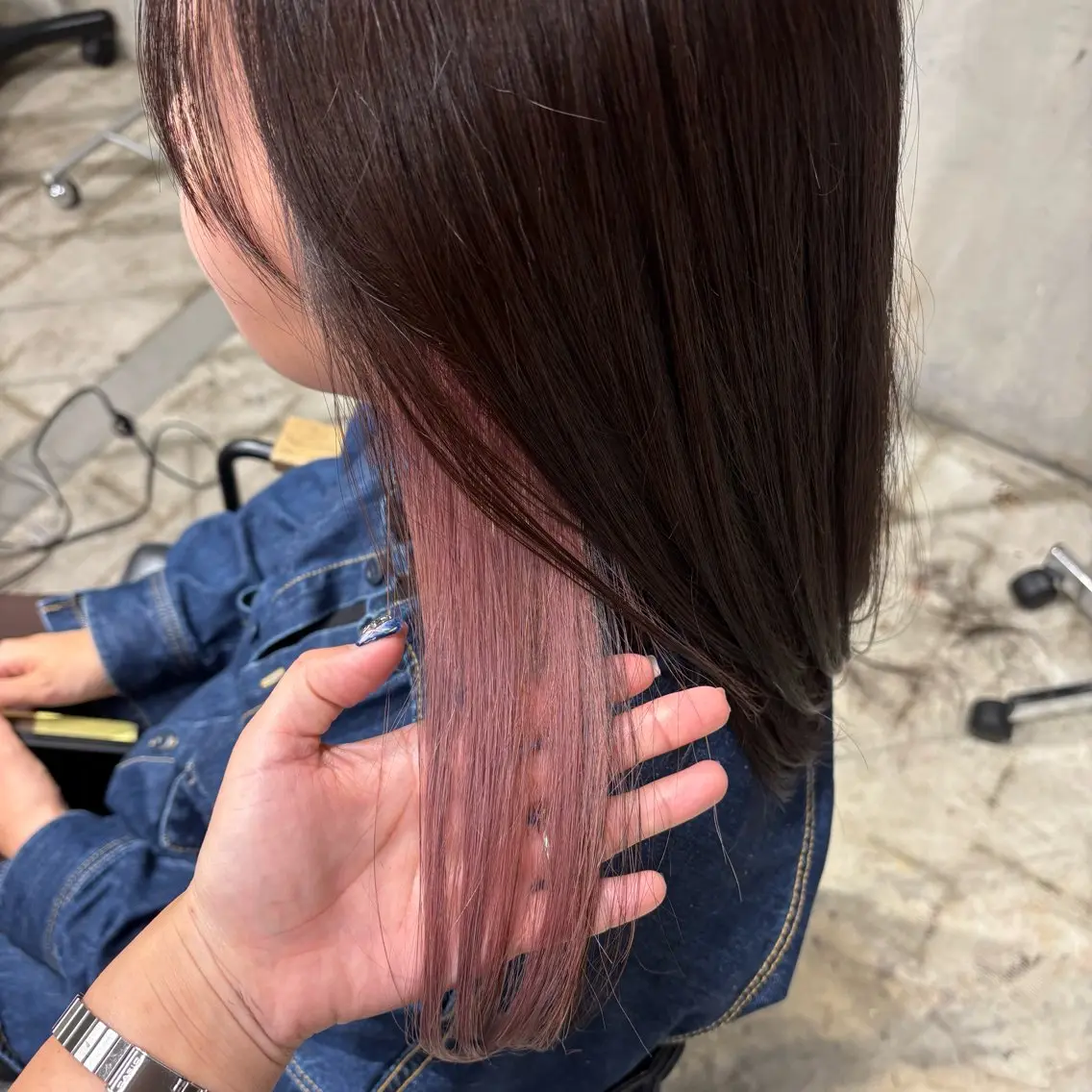 セミロング カラー 山本 彩美香のヘアスタイル