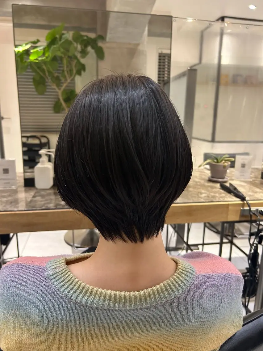 ショート ショートボブ ボブ レイヤーカット ショートヘア 小顔カット カット 艶カラー/レイヤー 🦋AKARI🦋のヘアスタイル
