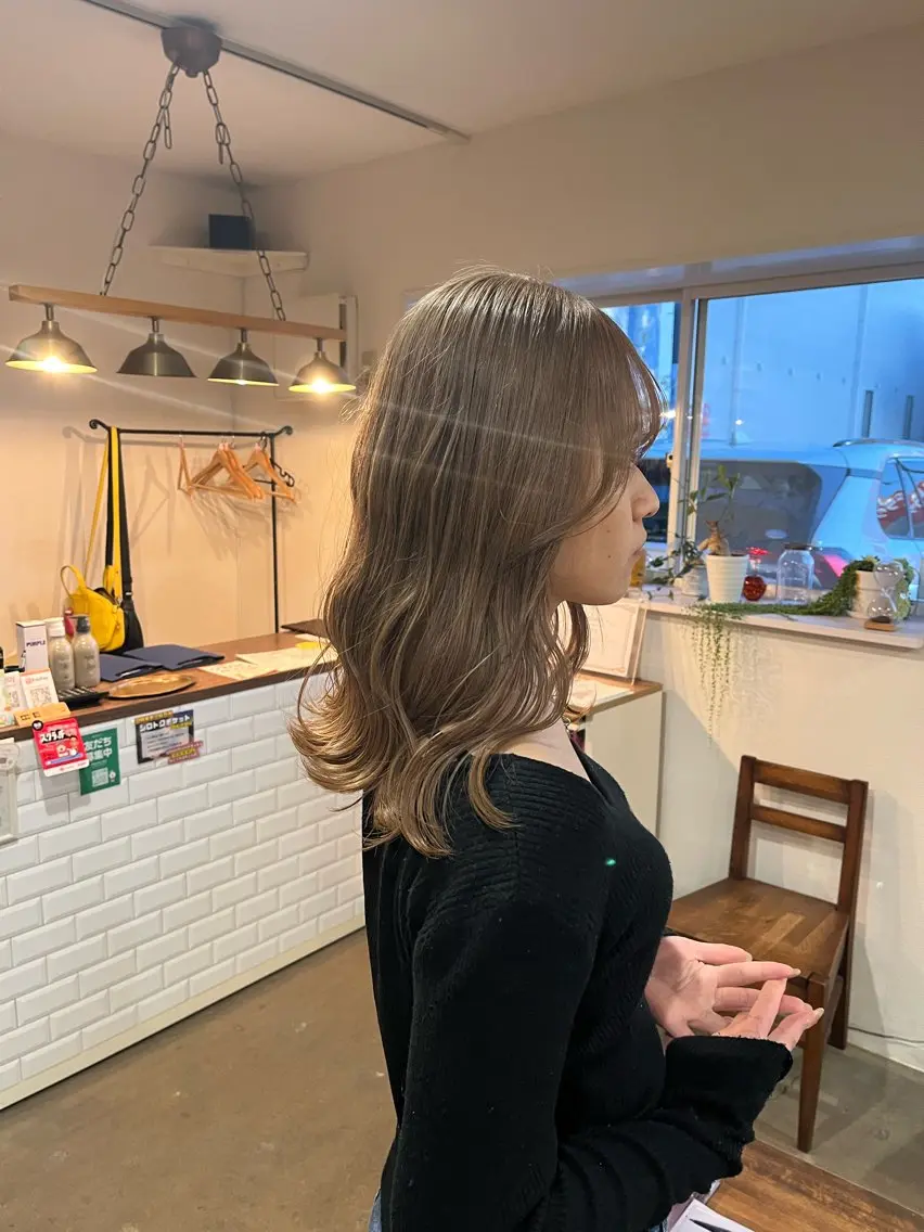 セミロング 🫧透明感カラー× レイヤー🫧HARUのヘアスタイル
