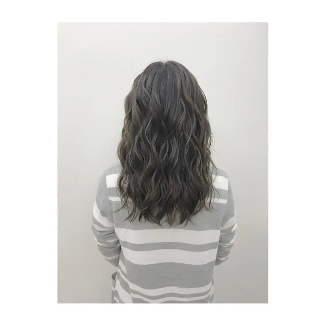 ミディアム カラー 永岡 鉄平のヘアスタイル