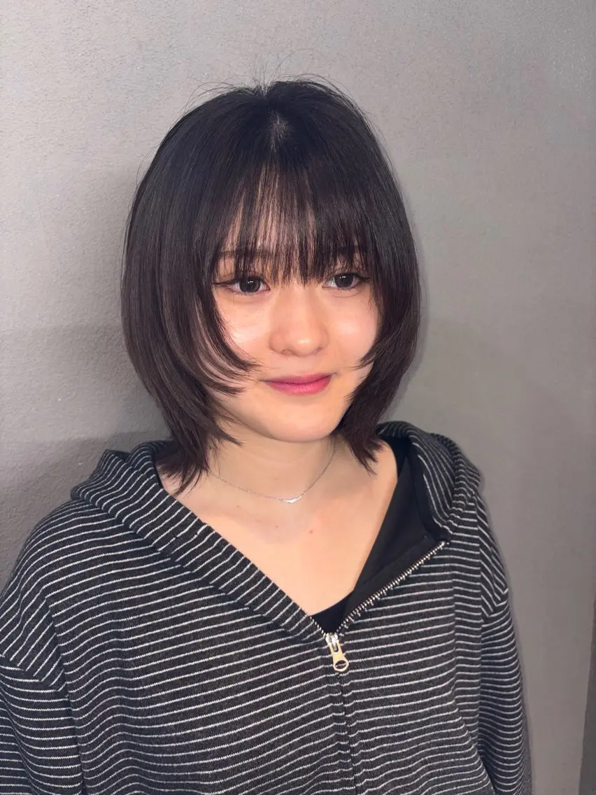 ショート くびれヘア レイヤーカット 淀 小南津のヘアスタイル